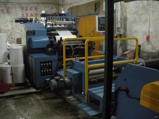 擁有兩種新型的涂布復(fù)合機-永皋機械